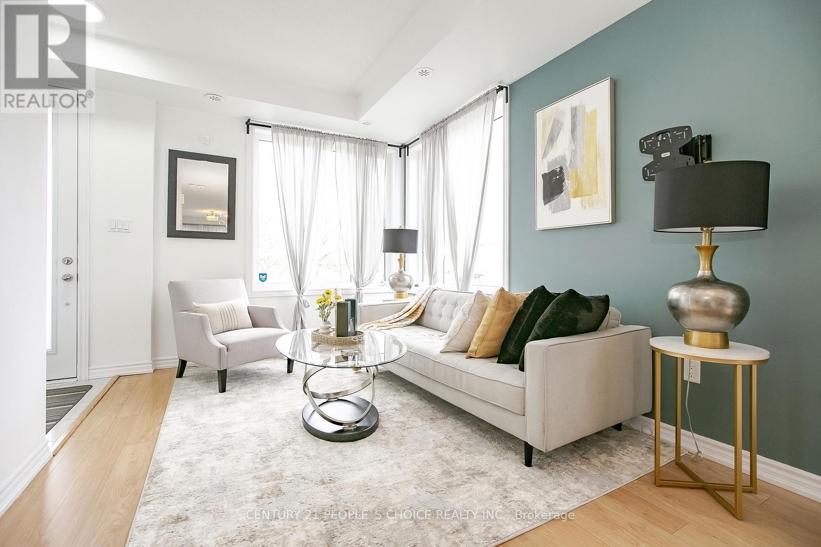 391 The Westway Road, Toronto, Ontario  M9R 1H3 - Photo 8 - W12609832