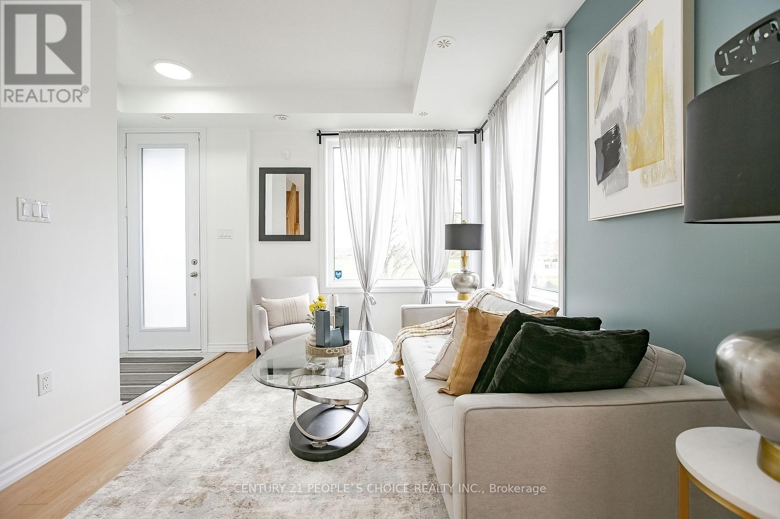 391 The Westway Road, Toronto, Ontario  M9R 1H3 - Photo 9 - W12609832