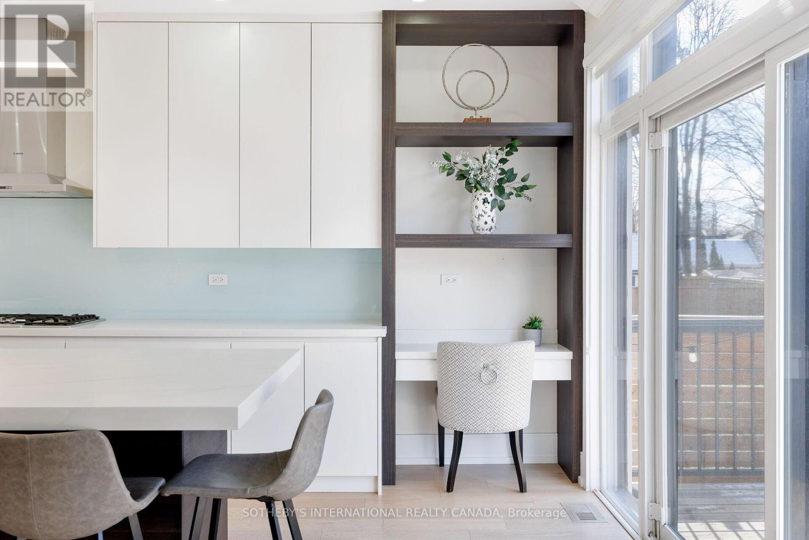 54 A Trueman Avenue, Toronto, Ontario M8Z 5A2 - Photo 11 - W12609890