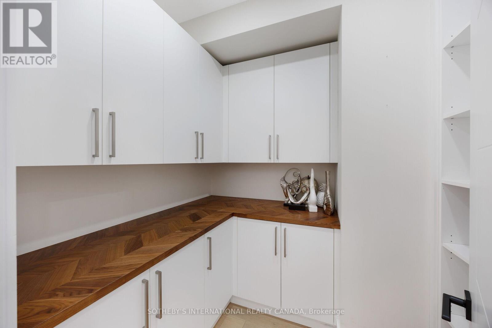 54 A Trueman Avenue, Toronto, Ontario M8Z 5A2 - Photo 14 - W12609890