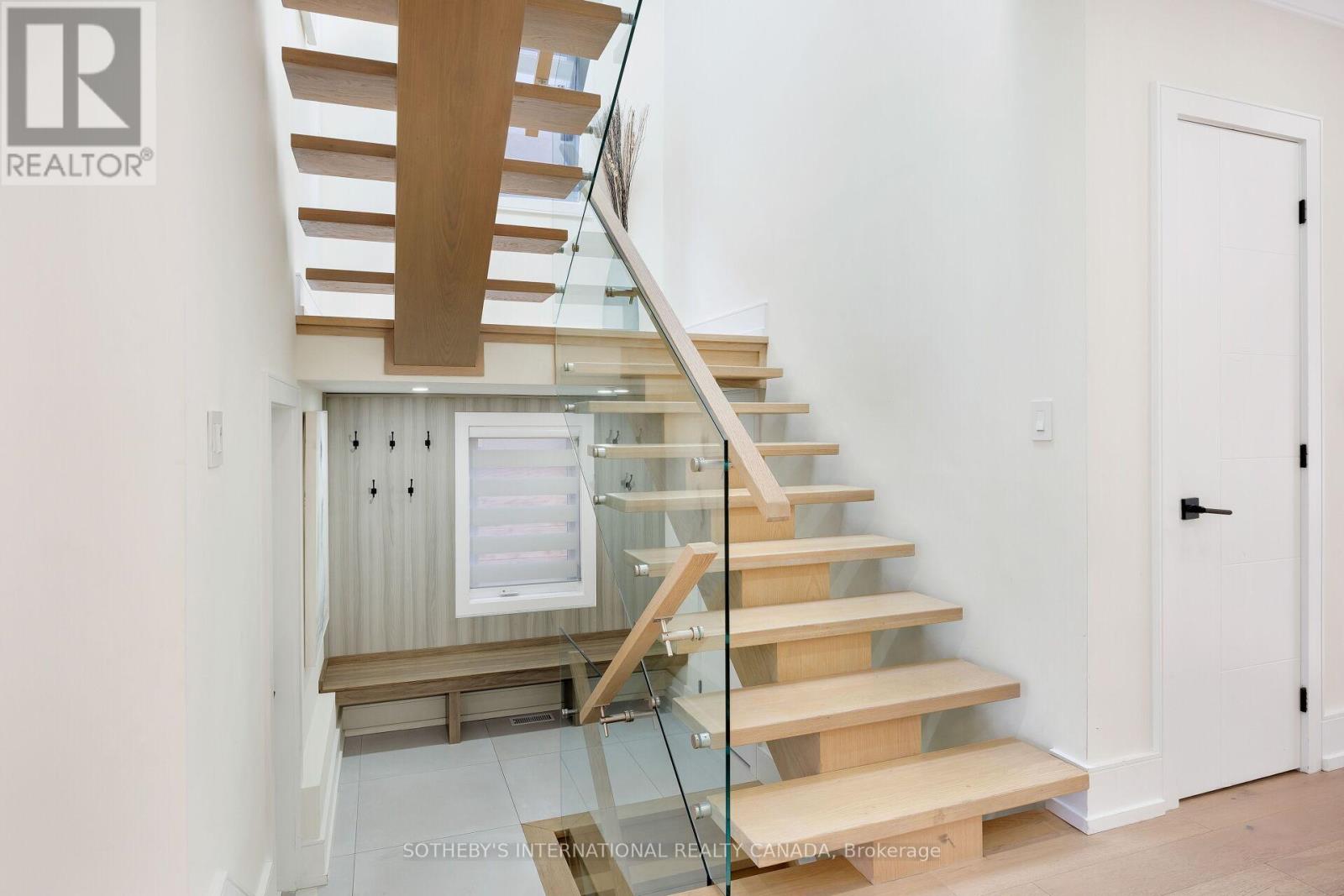 54 A Trueman Avenue, Toronto, Ontario M8Z 5A2 - Photo 18 - W12609890