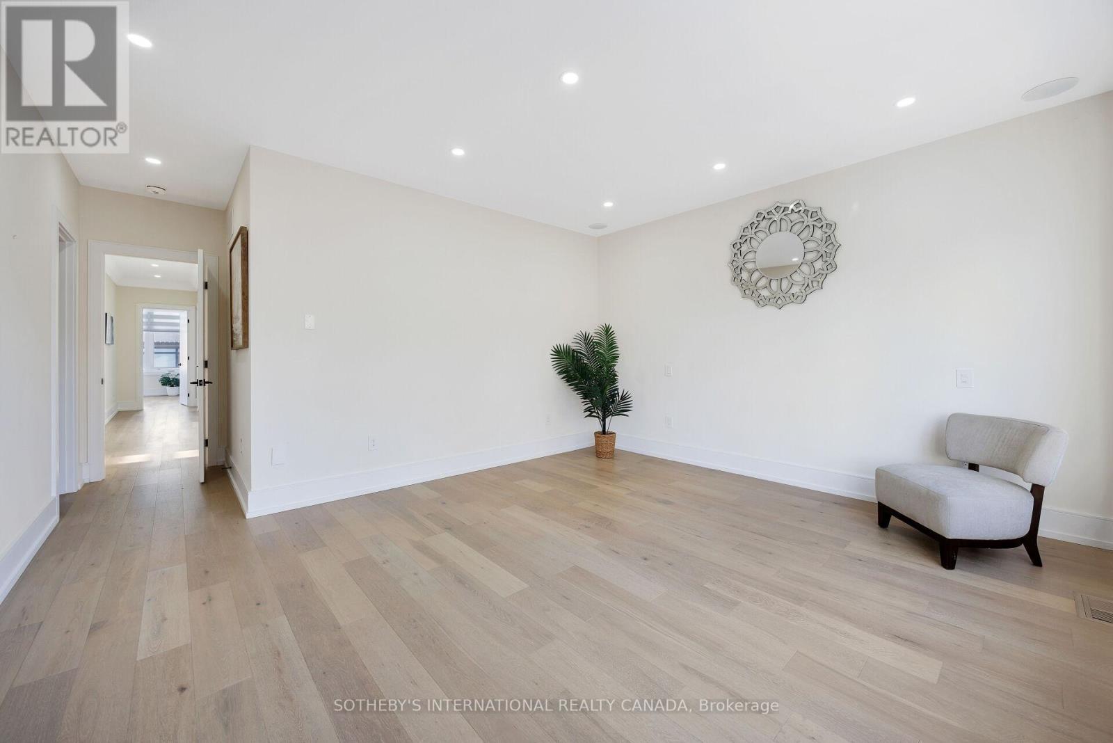 54 A Trueman Avenue, Toronto, Ontario M8Z 5A2 - Photo 25 - W12609890