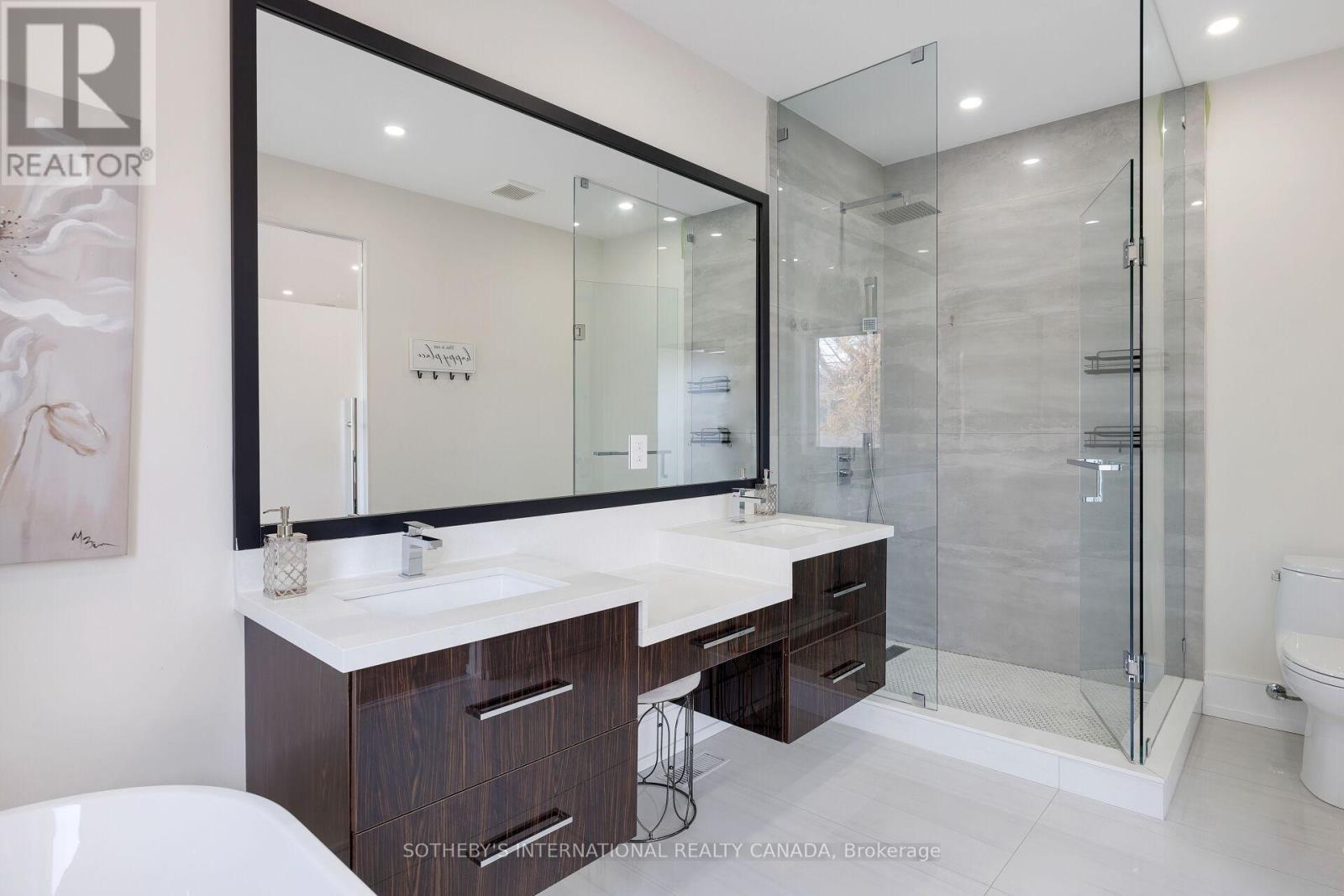 54 A Trueman Avenue, Toronto, Ontario M8Z 5A2 - Photo 27 - W12609890