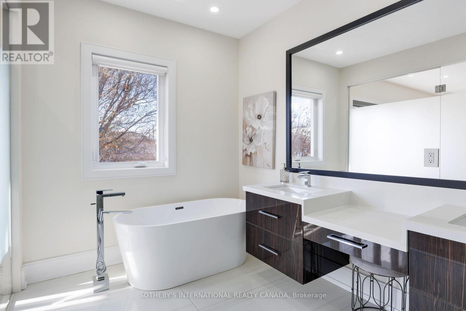 54 A Trueman Avenue, Toronto, Ontario M8Z 5A2 - Photo 29 - W12609890