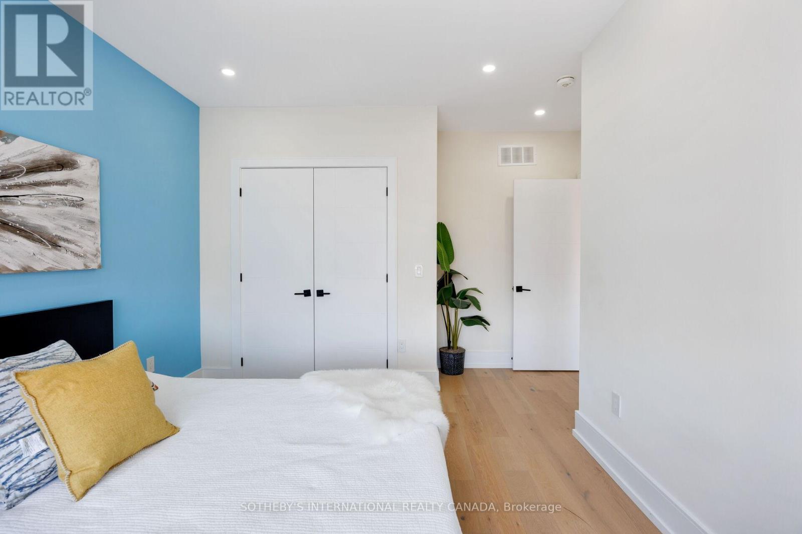 54 A Trueman Avenue, Toronto, Ontario M8Z 5A2 - Photo 35 - W12609890