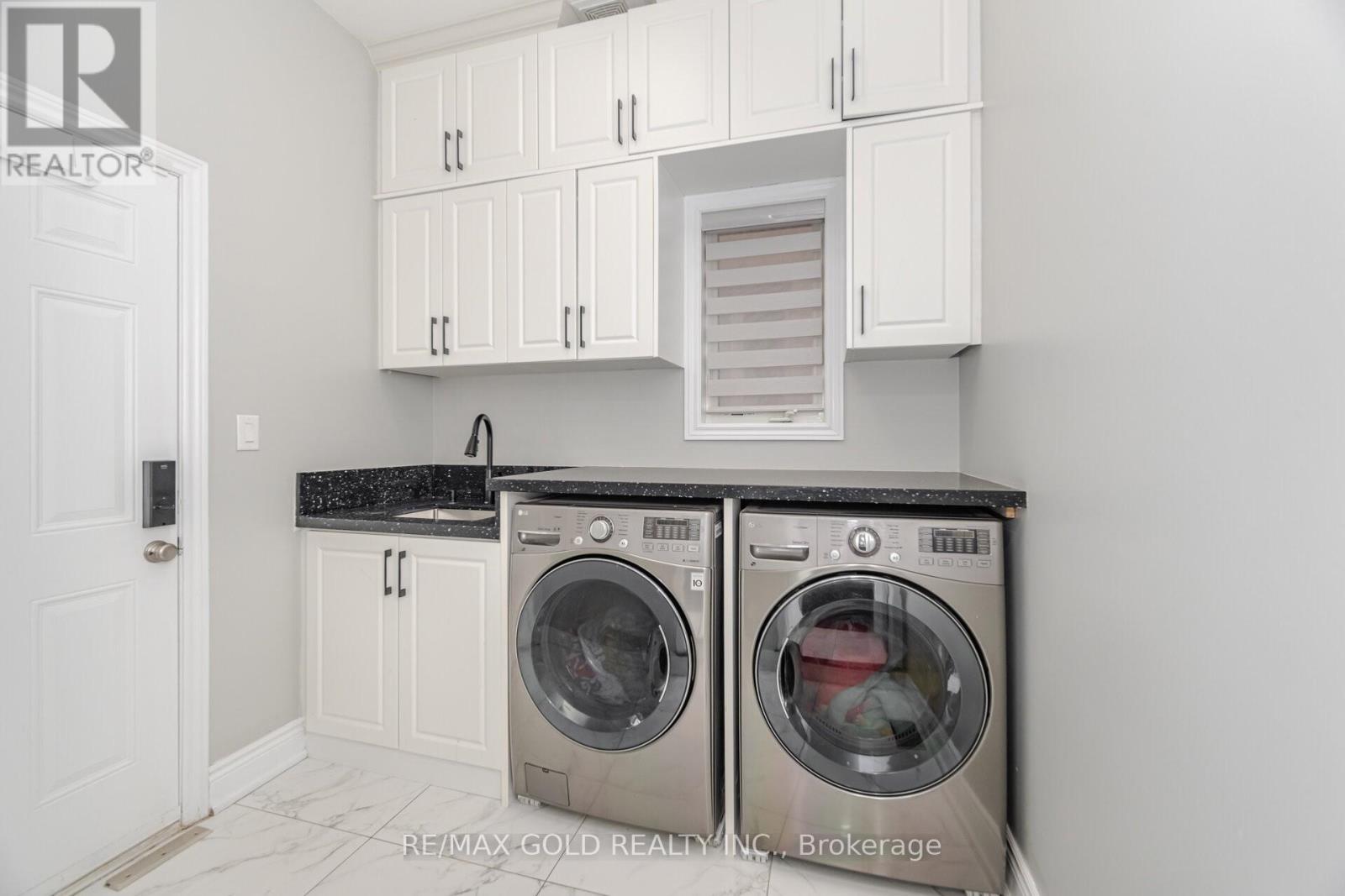 1 Hertonia Street, Brampton, Ontario  L6P 4J7 - Photo 16 - W12609914