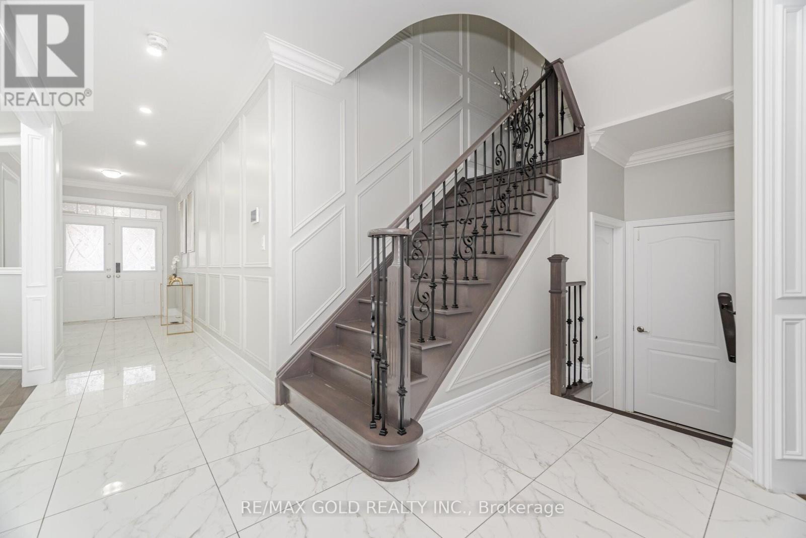 1 Hertonia Street, Brampton, Ontario  L6P 4J7 - Photo 17 - W12609914