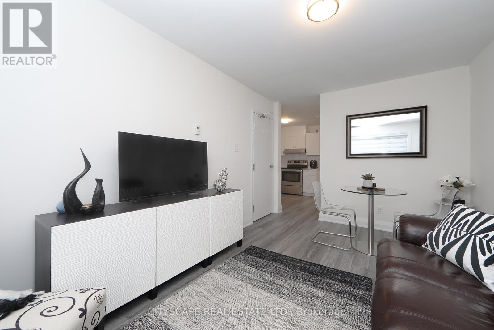 Main - 459 Hopewell Avenue N, Toronto (Briar Hill-Belgravia), Ontario  M6E 2S4 - Photo 17 - W12609918