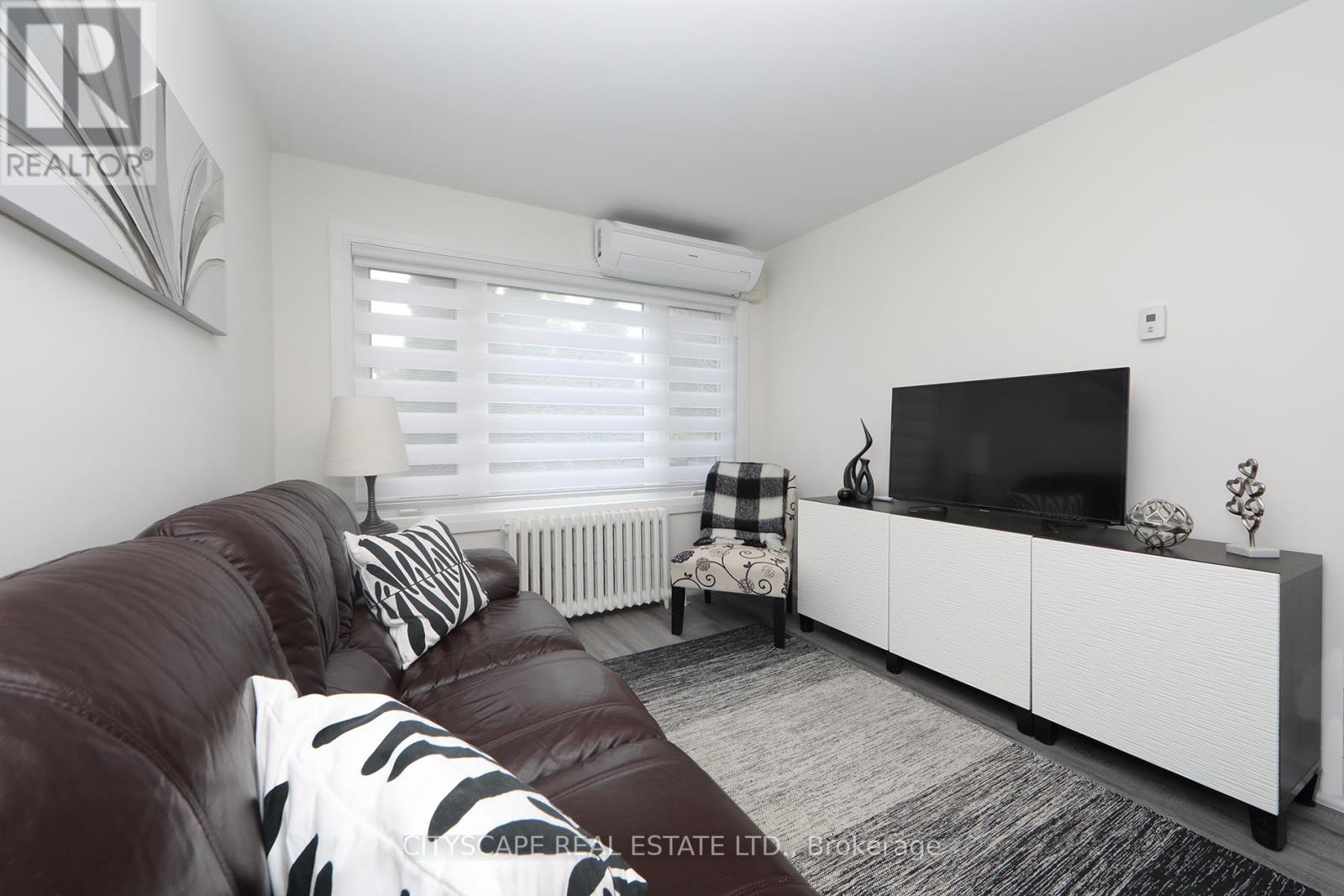 Main - 459 Hopewell Avenue N, Toronto (Briar Hill-Belgravia), Ontario  M6E 2S4 - Photo 18 - W12609918