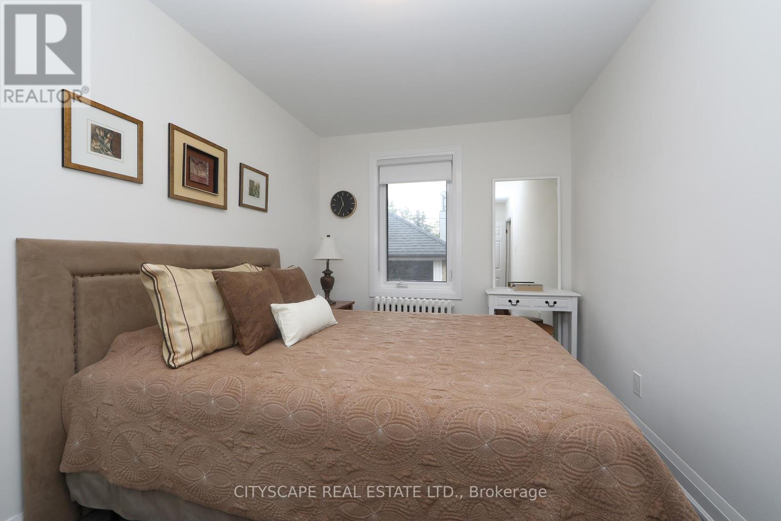 Main - 459 Hopewell Avenue N, Toronto (Briar Hill-Belgravia), Ontario  M6E 2S4 - Photo 22 - W12609918