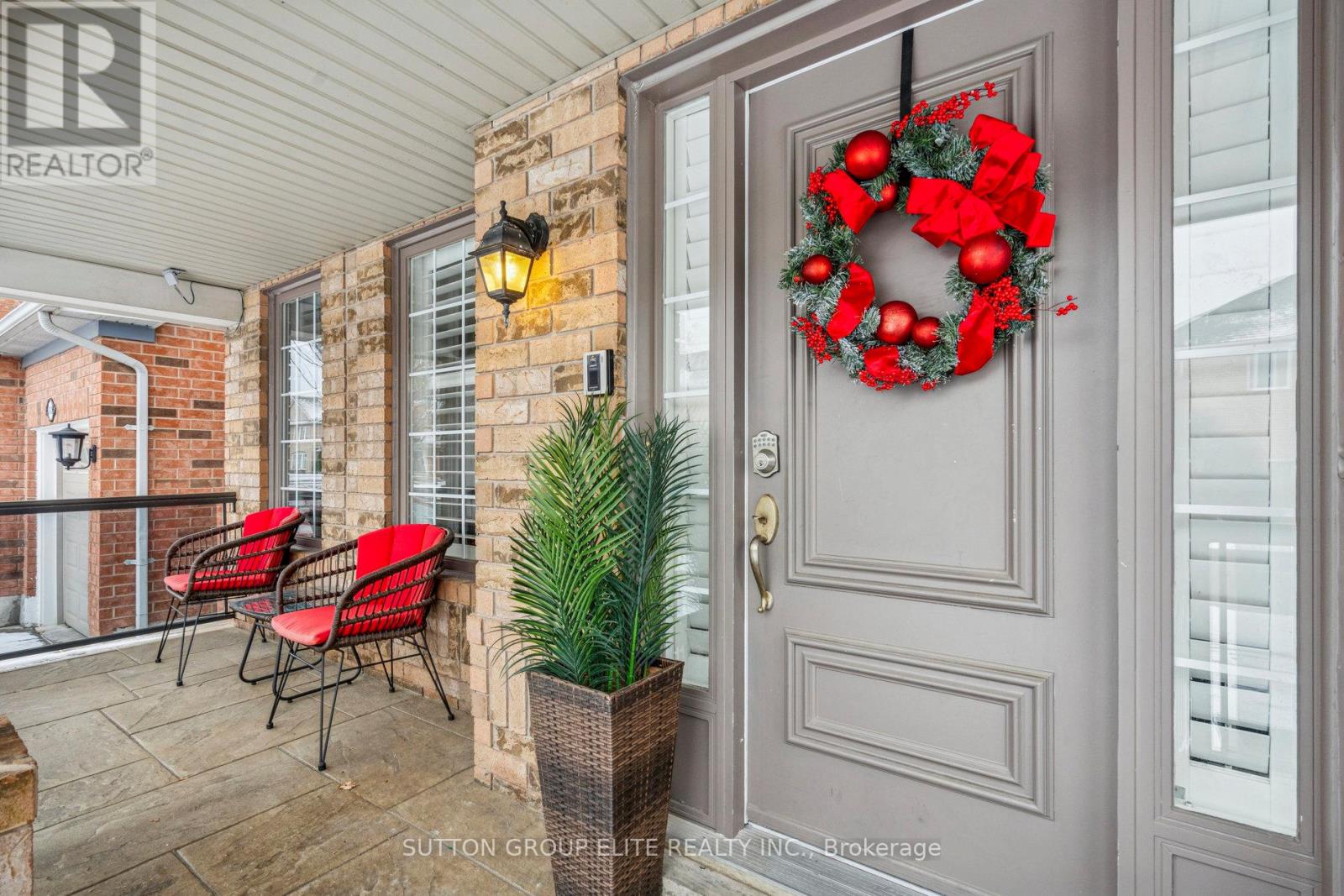 2424 Oakhaven Drive, Oakville, Ontario  L6M 4A6 - Photo 2 - W12609928