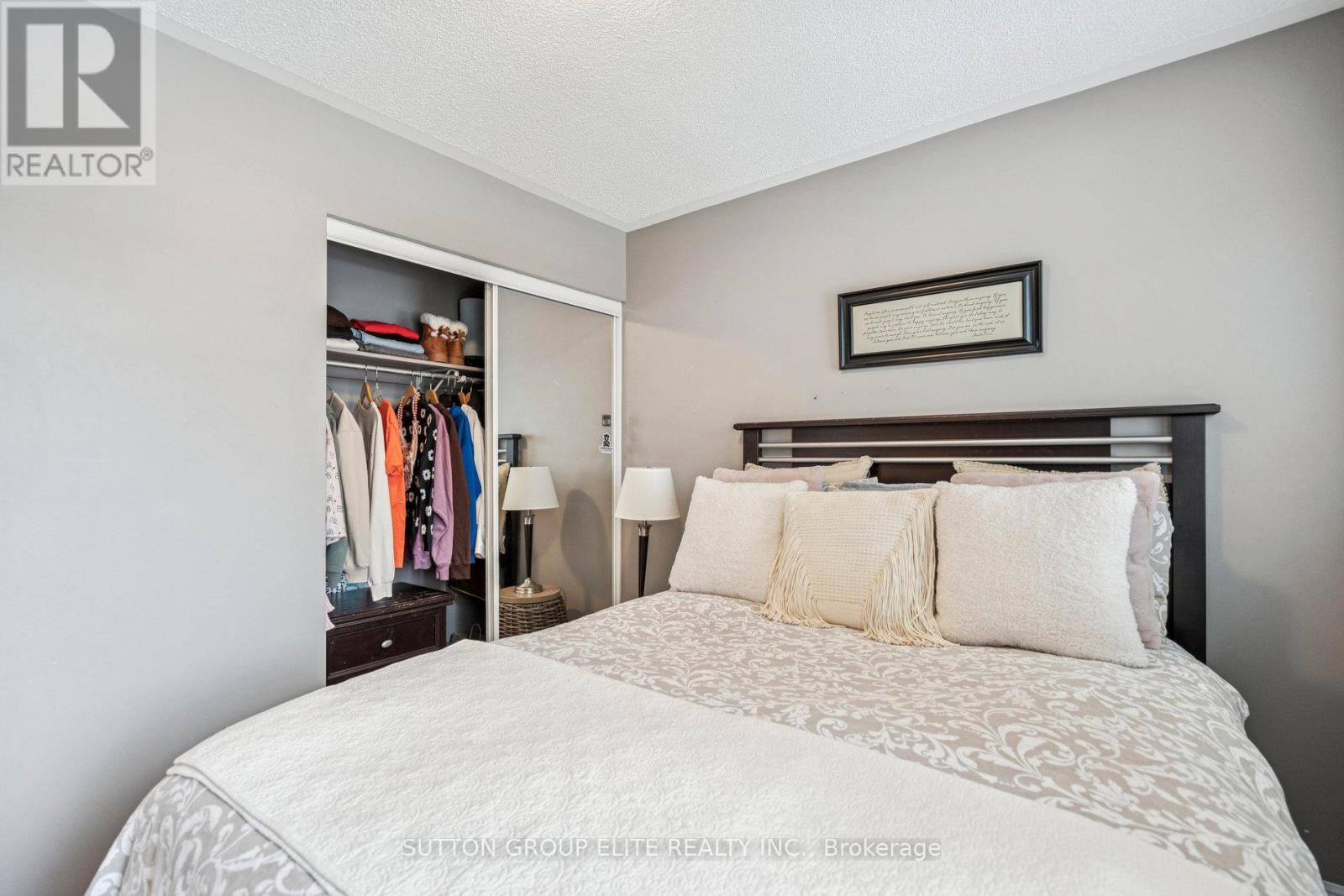 2424 Oakhaven Drive, Oakville, Ontario  L6M 4A6 - Photo 22 - W12609928