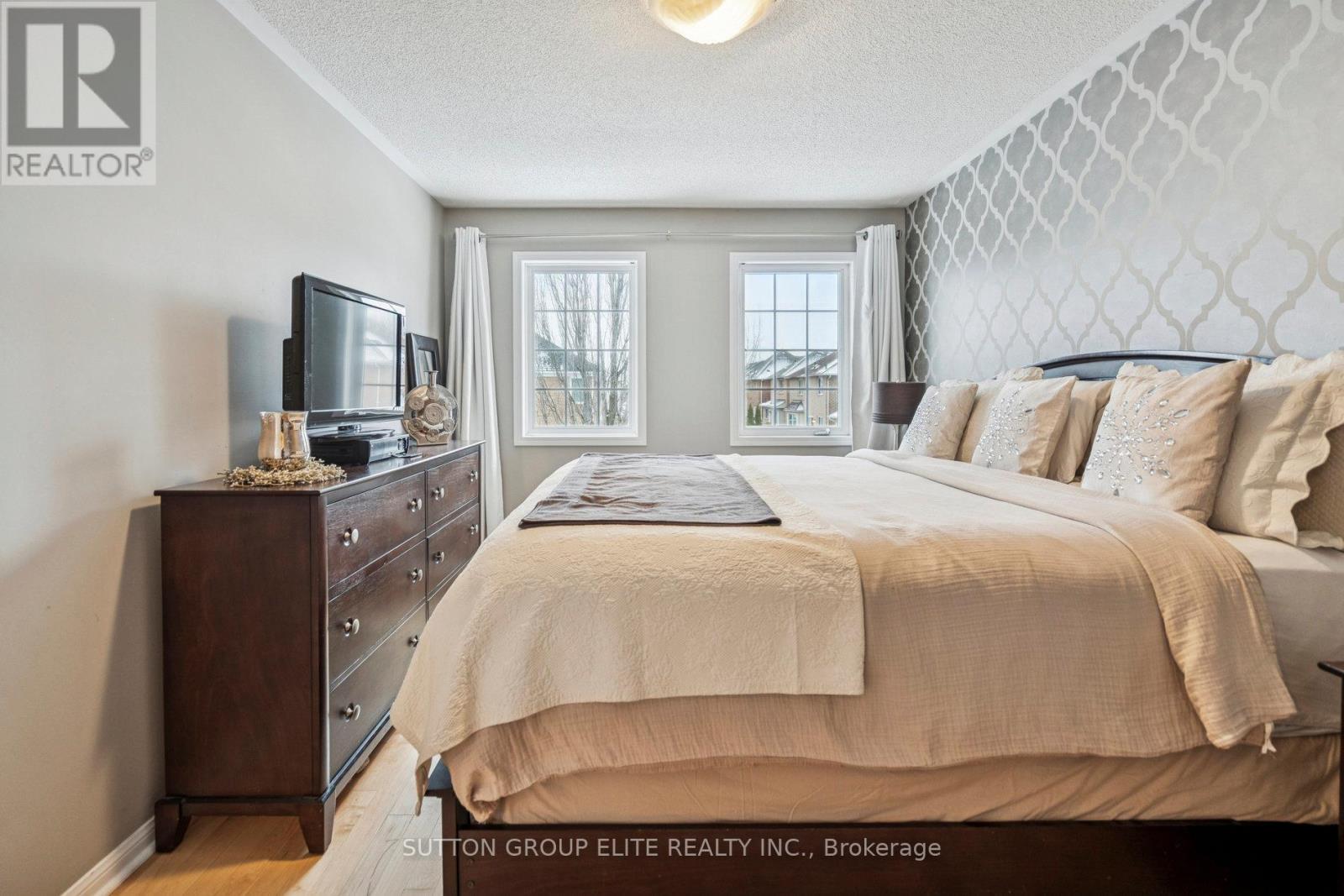 2424 Oakhaven Drive, Oakville, Ontario  L6M 4A6 - Photo 25 - W12609928