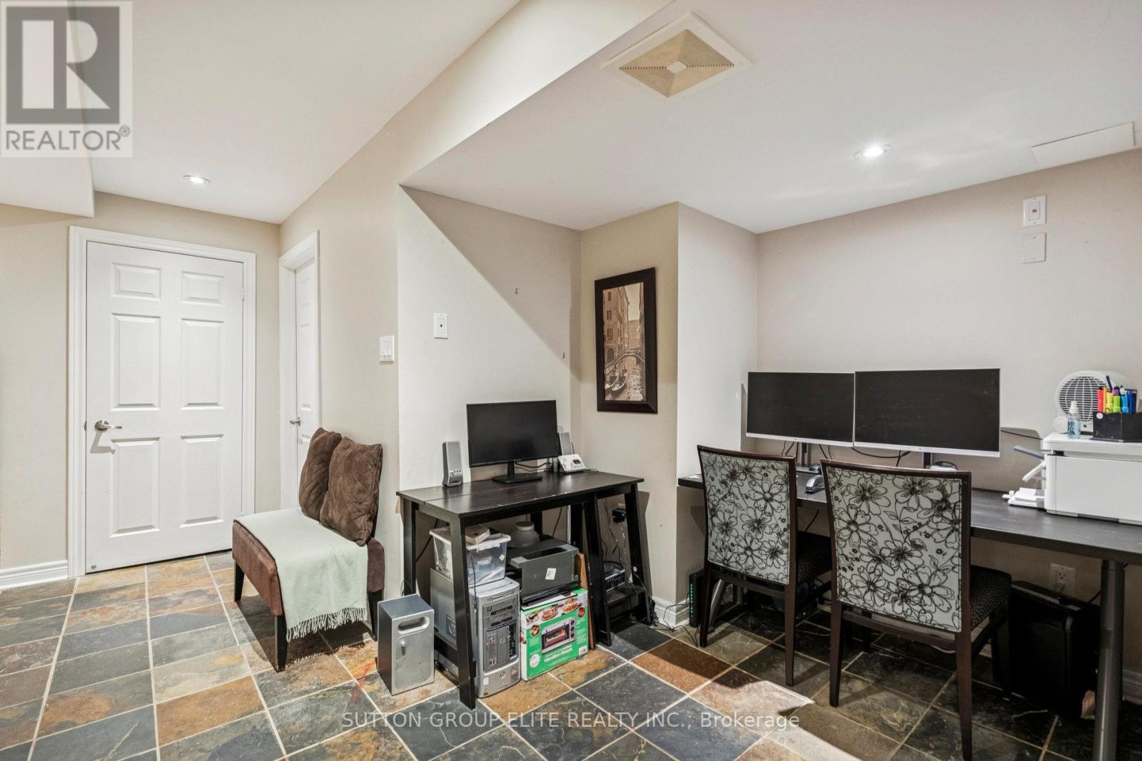 2424 Oakhaven Drive, Oakville, Ontario  L6M 4A6 - Photo 34 - W12609928