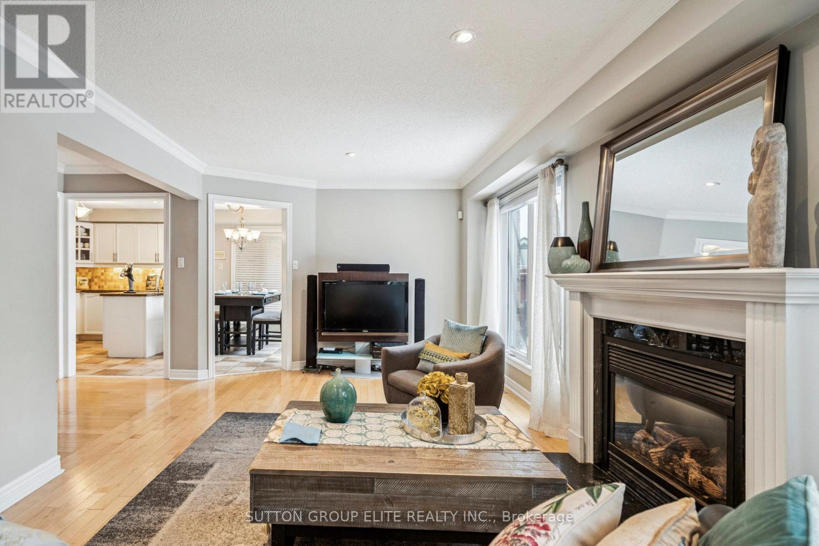 2424 Oakhaven Drive, Oakville, Ontario  L6M 4A6 - Photo 7 - W12609928