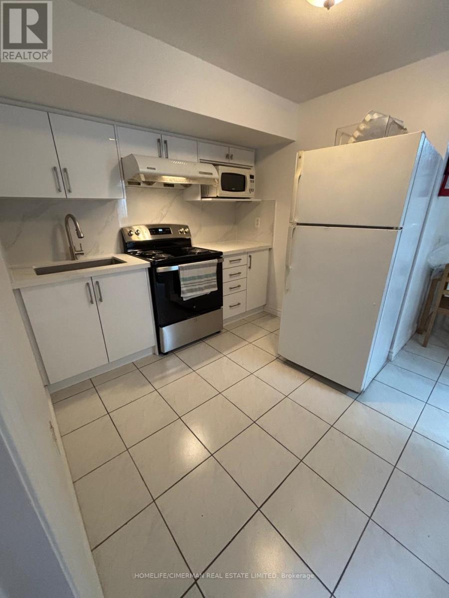 14 Haynes Avenue, Toronto, Ontario  M3J 3P6 - Photo 3 - W12609940