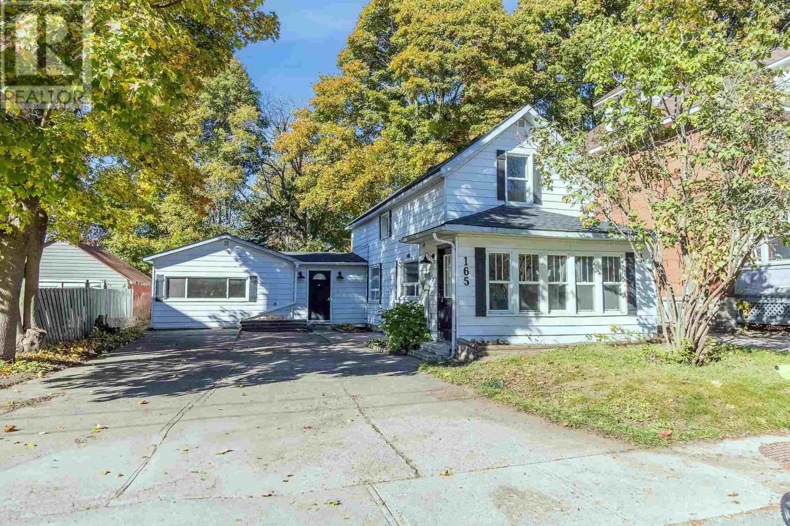 165 Woodward Ave, Sault Ste. Marie, Ontario  P6A 3T6 - Photo 2 - SM253367