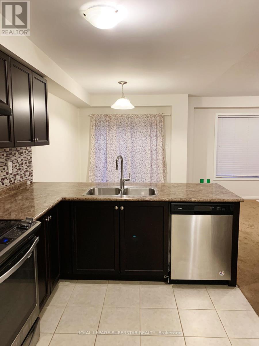 18 Longboat Run W, Brantford, Ontario  N3T 0P3 - Photo 4 - X12609758