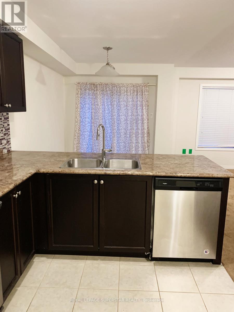 18 Longboat Run W, Brantford, Ontario  N3T 0P3 - Photo 5 - X12609758