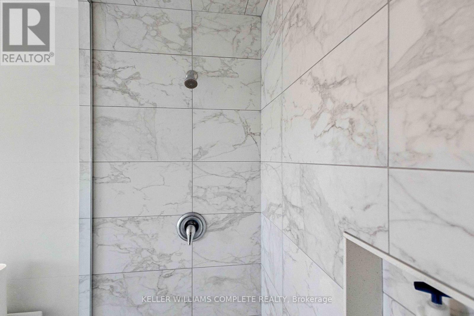 5 Cherry Blossom Heights, Hamilton, Ontario  L9B 0E9 - Photo 21 - X12609772