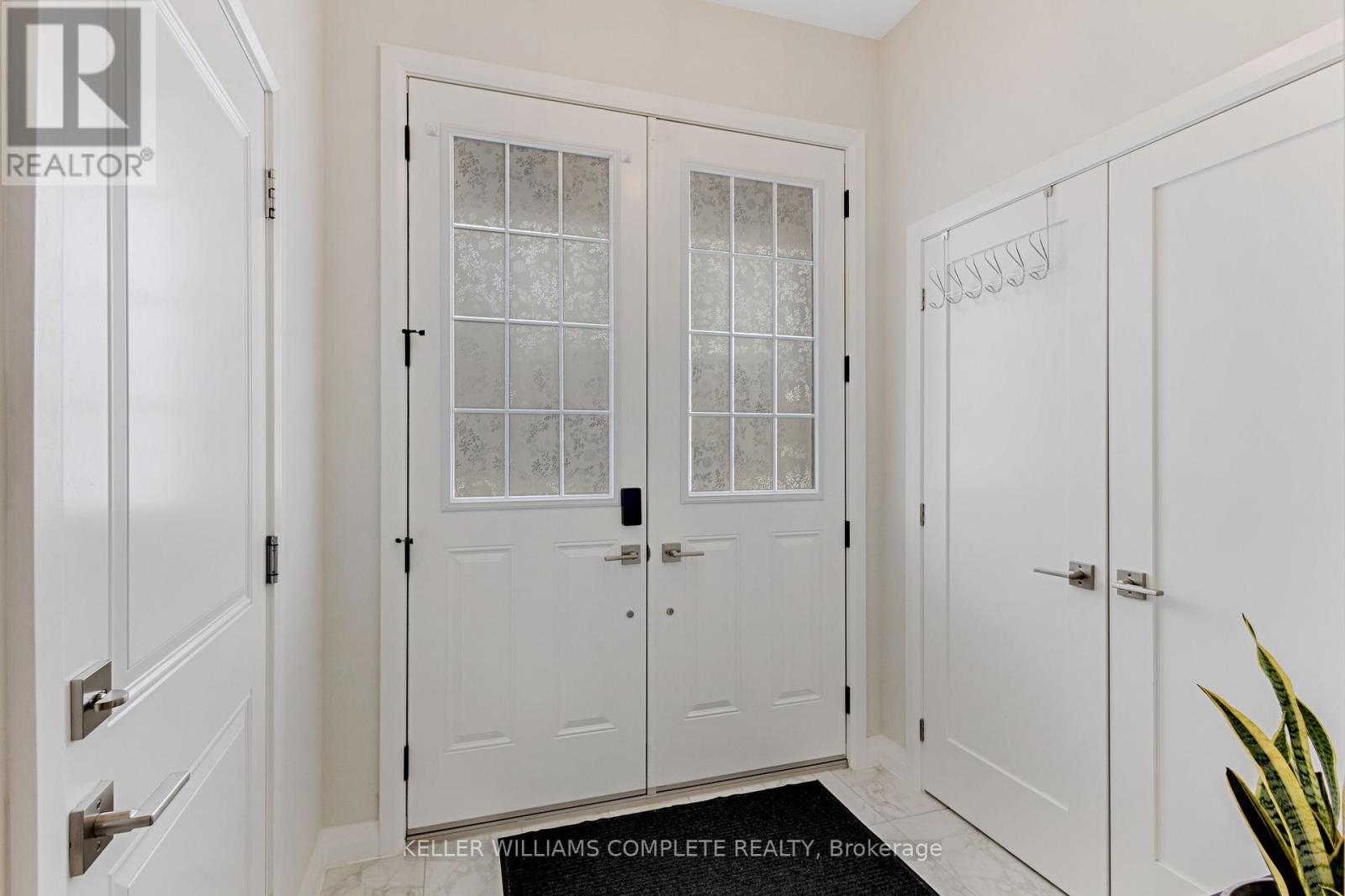 5 Cherry Blossom Heights, Hamilton, Ontario  L9B 0E9 - Photo 4 - X12609772