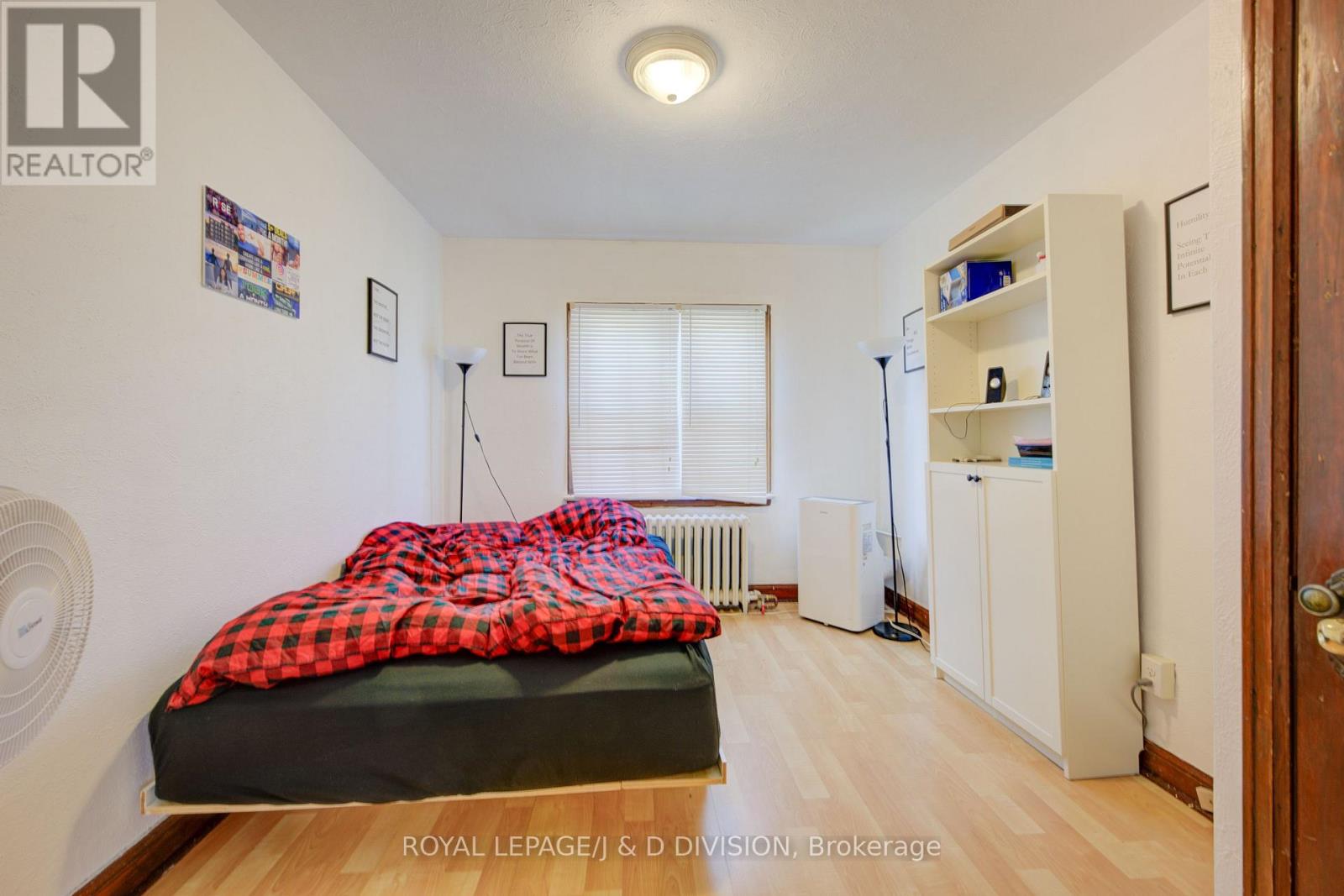 345 Louisa Street, Kitchener, Ontario  N2H 5N1 - Photo 12 - X12609894