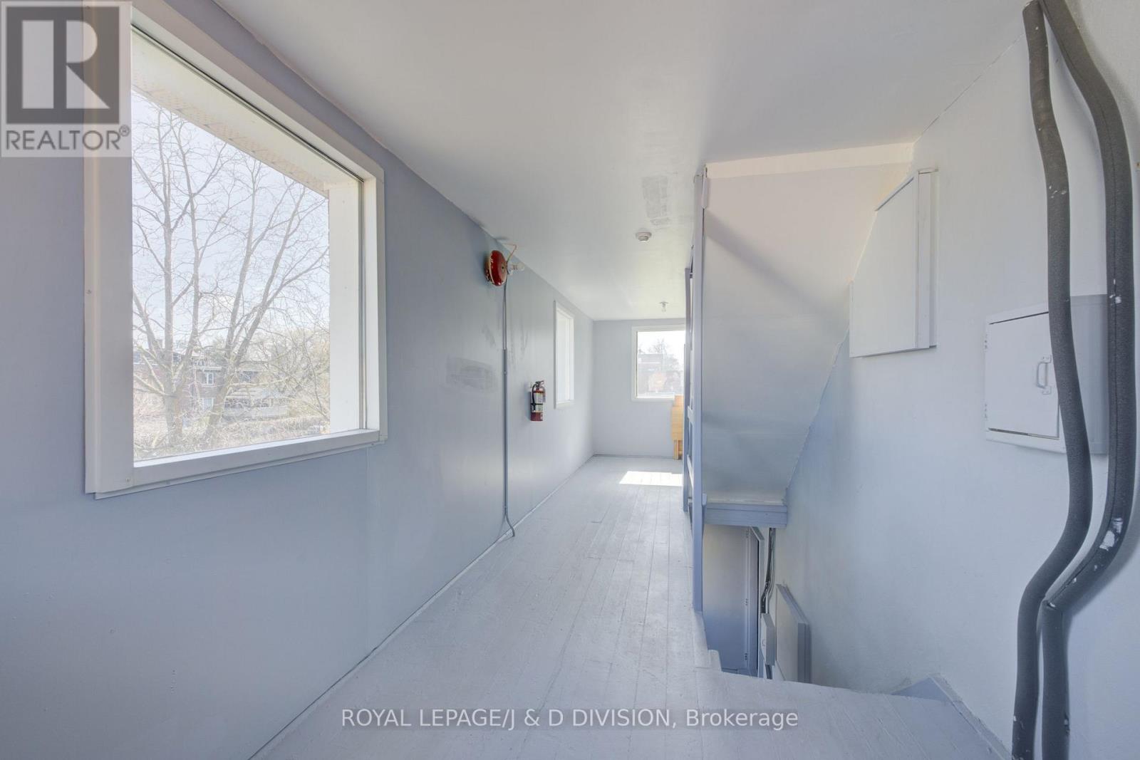 345 Louisa Street, Kitchener, Ontario  N2H 5N1 - Photo 23 - X12609894