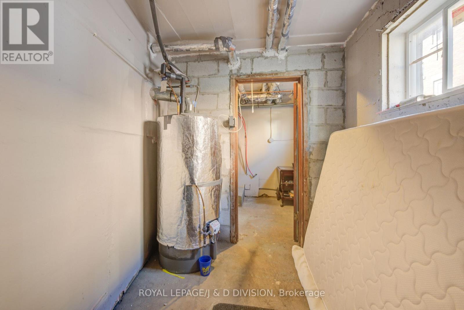 345 Louisa Street, Kitchener, Ontario  N2H 5N1 - Photo 39 - X12609894