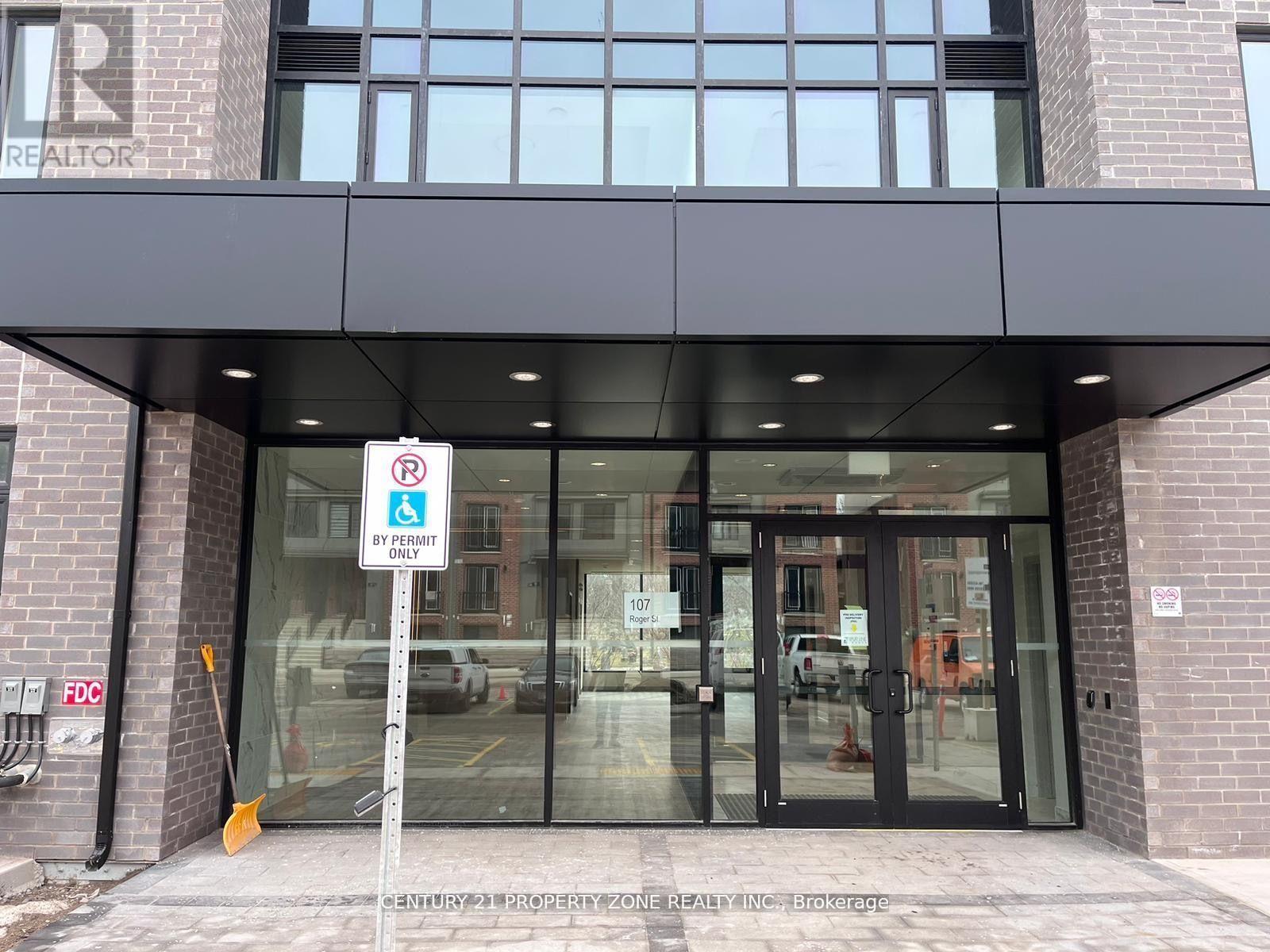 212 - 107 Roger Street, Waterloo, Ontario  N2J 0G3 - Photo 2 - X12609920