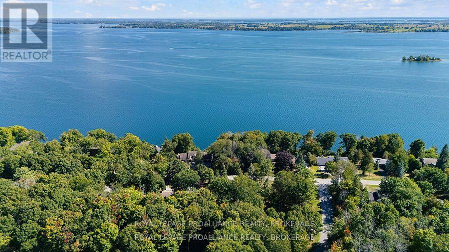 40 Riverside Drive, Kingston, Ontario  K7L 4V1 - Photo 2 - X12610042