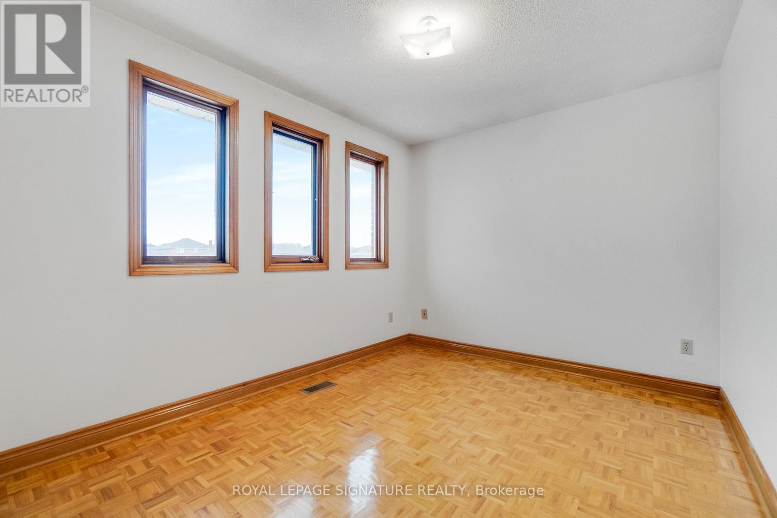 71 Marieta Street, Vaughan, Ontario  L4L 7T2 - Photo 32 - N12609332