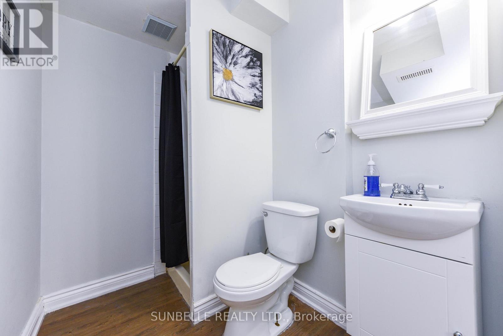 3826 Allcroft Road, Mississauga, Ontario L5N 6V6 - Photo 34 - W12609220