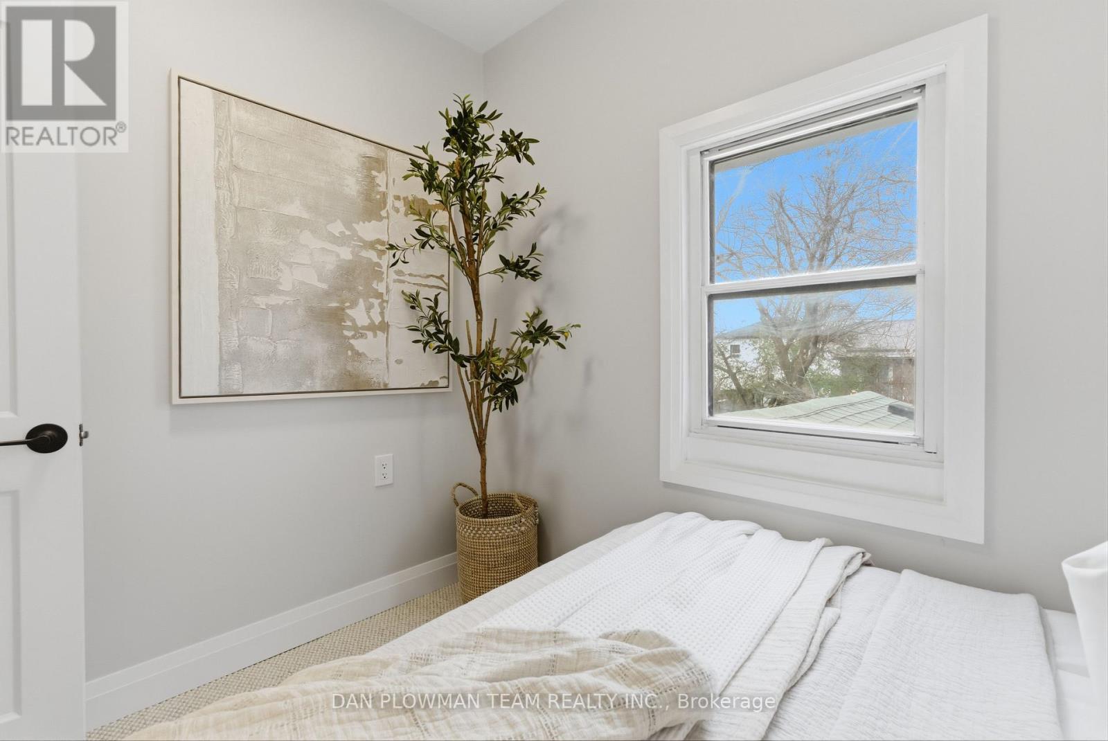 2 Wickett Street, Belleville, Ontario K8P 3W6 - Photo 37 - X12591250