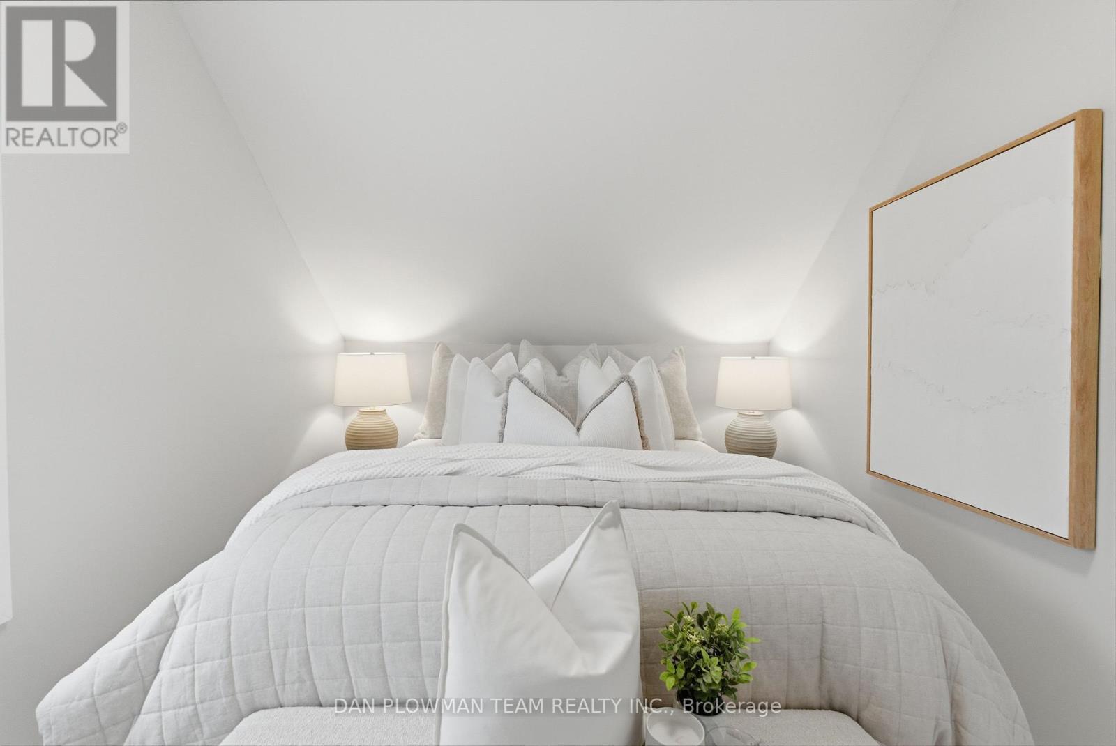 2 Wickett Street, Belleville, Ontario K8P 3W6 - Photo 28 - X12591250