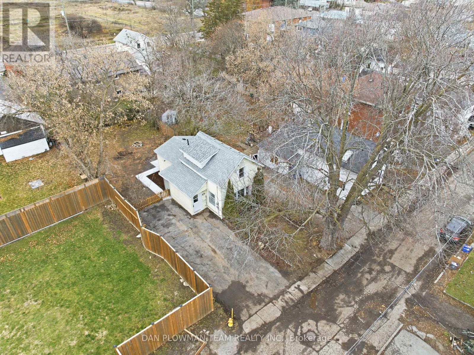 2 Wickett Street, Belleville, Ontario K8P 3W6 - Photo 46 - X12591250