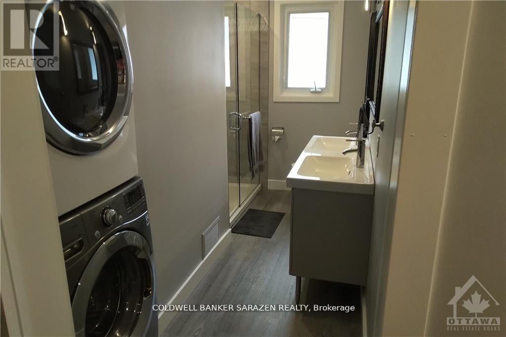 2 - 860 Connaught Avenue, Ottawa, Ontario  K2B 5M6 - Photo 6 - X12610010