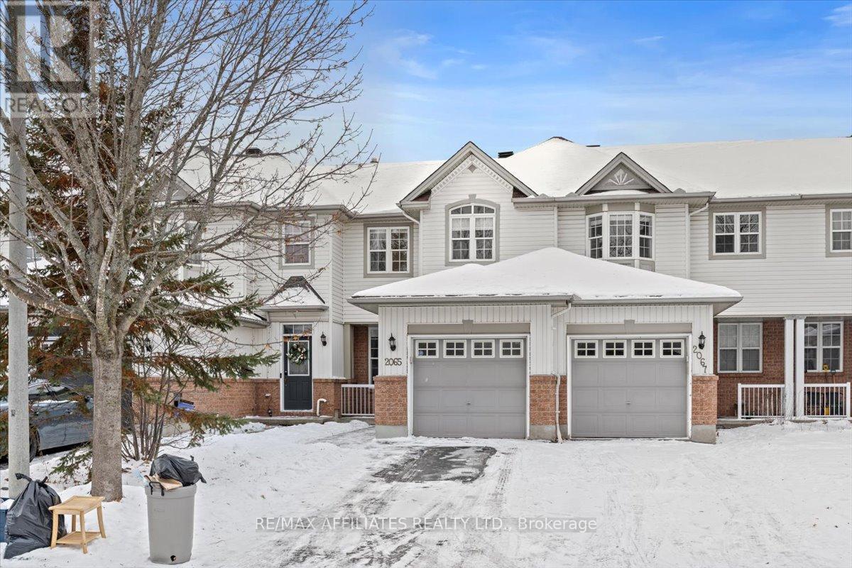 2065 BREEZEWOOD STREET, Ottawa, Ontario