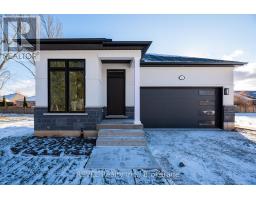 11 STICKLES STREET, Pelham, Ontario