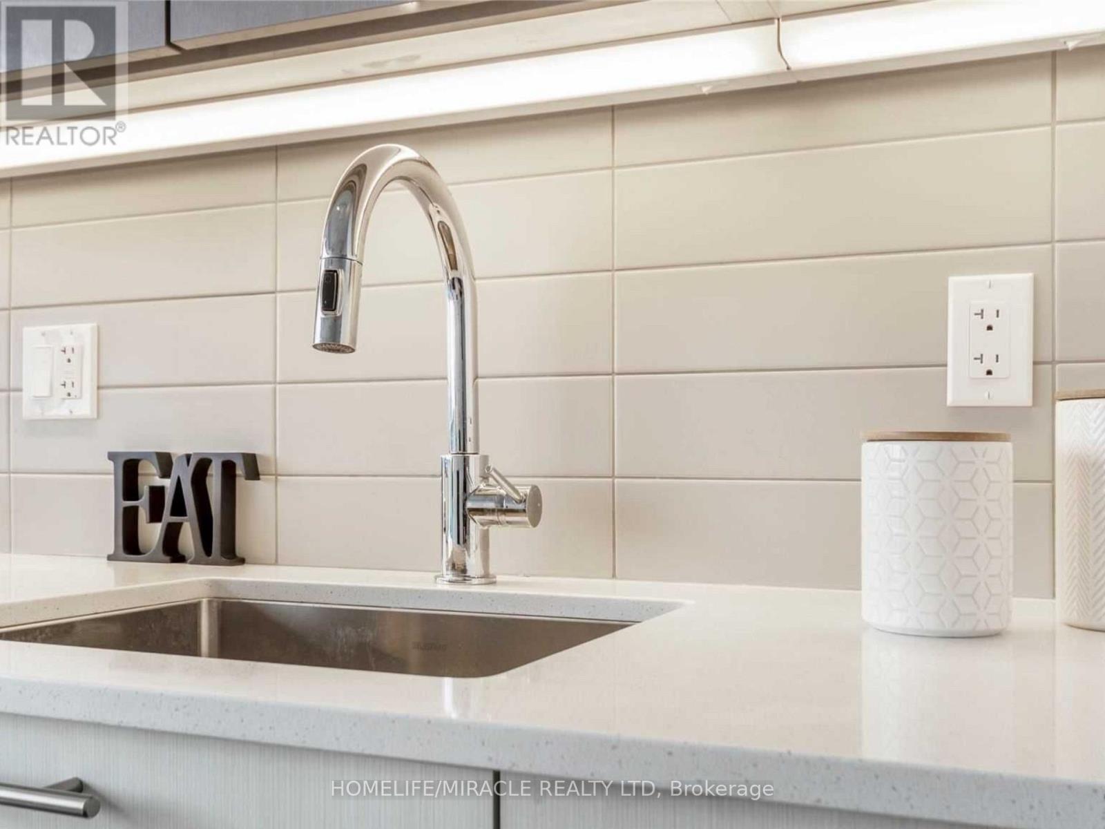 1913 - 403 Church Street, Toronto, Ontario  M4Y 2C2 - Photo 8 - C12609532