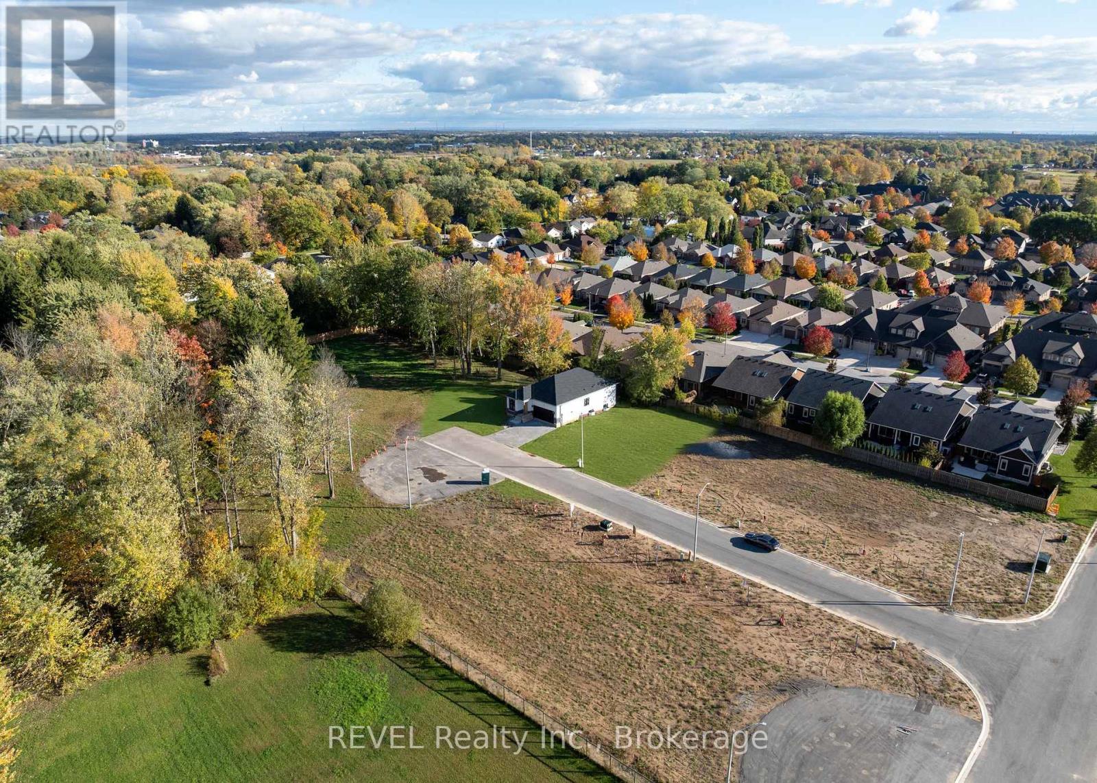 11 Stickles Street, Pelham, Ontario  L3C 3C3 - Photo 6 - X12413672