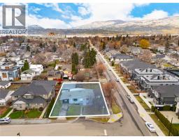 2150 BURNETT Street Kelowna South