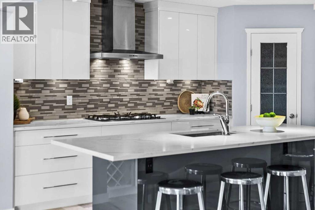 21 Rockbluff Place Nw, Calgary, Alberta  T3G 5B1 - Photo 6 - A2272750