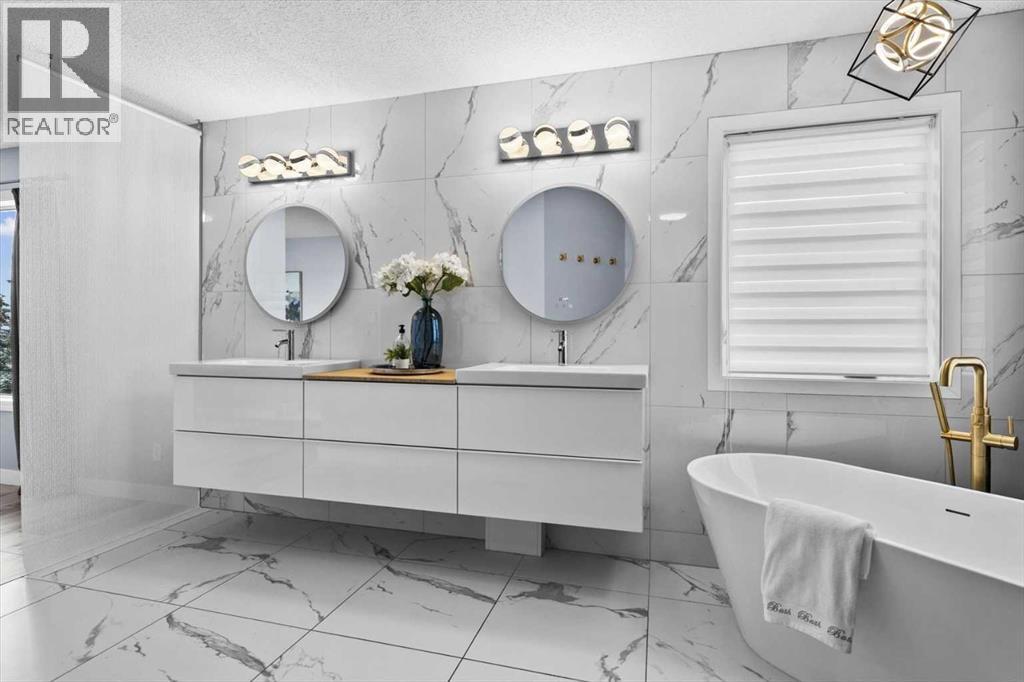 21 Rockbluff Place Nw, Calgary, Alberta  T3G 5B1 - Photo 30 - A2272750