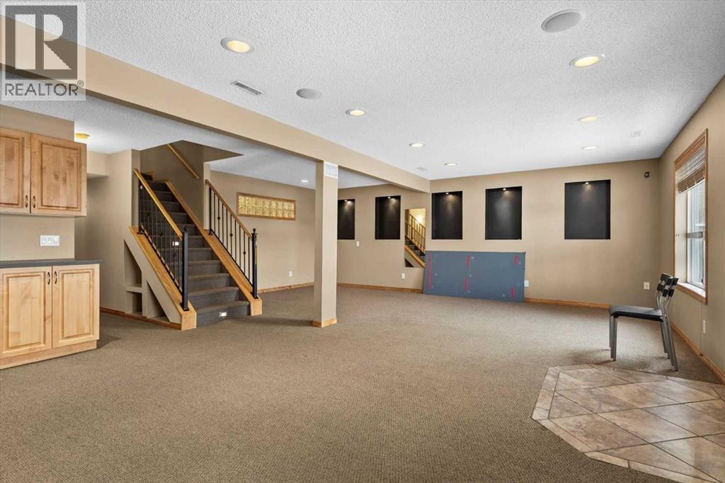 21 Rockbluff Place Nw, Calgary, Alberta  T3G 5B1 - Photo 43 - A2272750