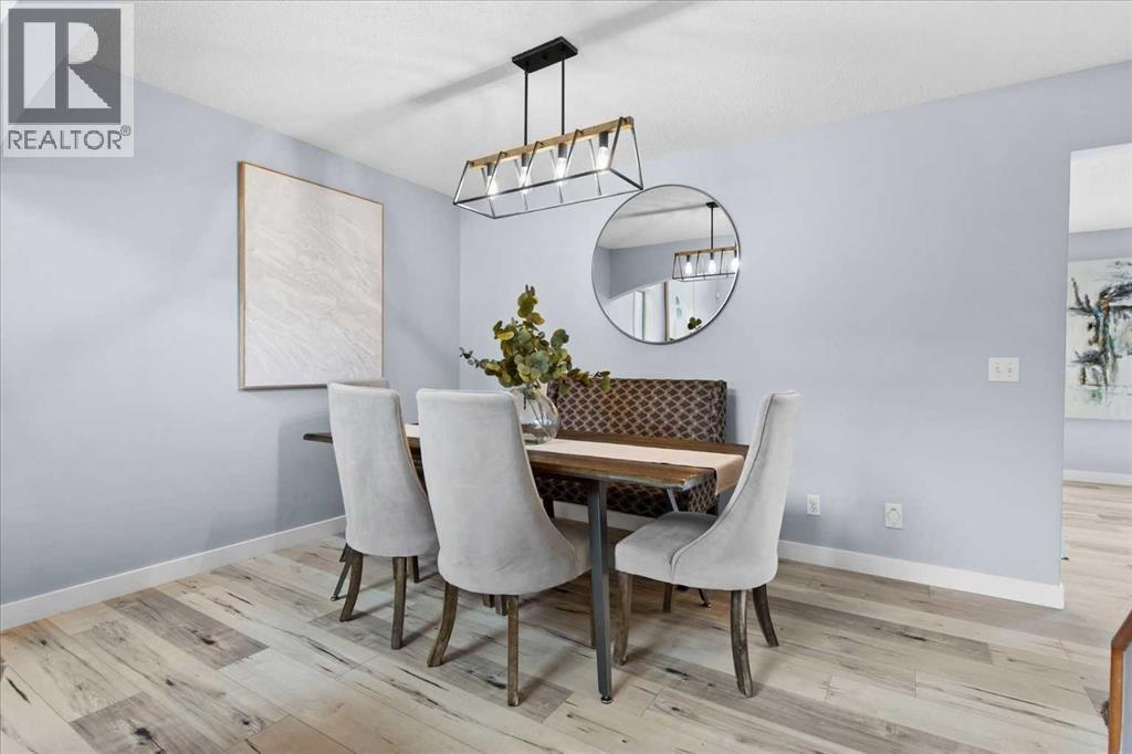 21 Rockbluff Place Nw, Calgary, Alberta  T3G 5B1 - Photo 18 - A2272750