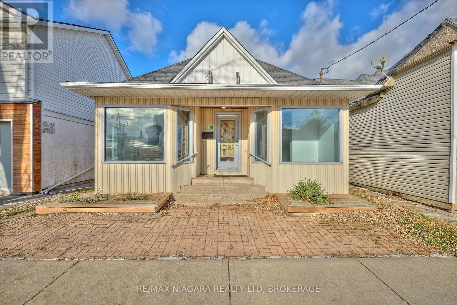 105a Welland Avenue, St. Catharines, Ontario  L2R 2H4 - Photo 1 - X12609954