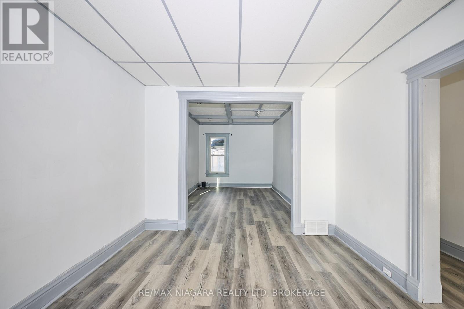 105a Welland Avenue, St. Catharines, Ontario  L2R 2H4 - Photo 12 - X12609954