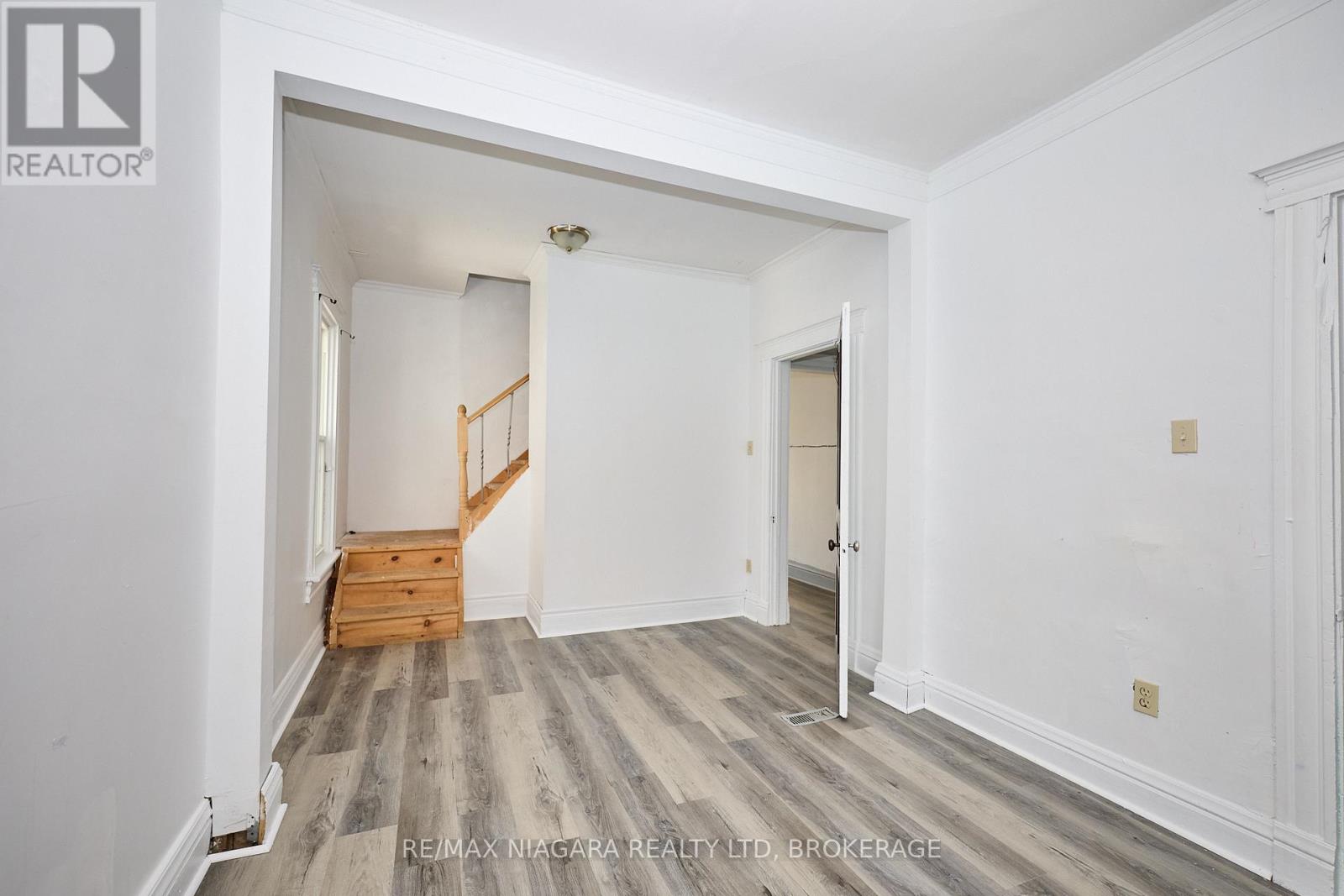 105a Welland Avenue, St. Catharines, Ontario  L2R 2H4 - Photo 19 - X12609954