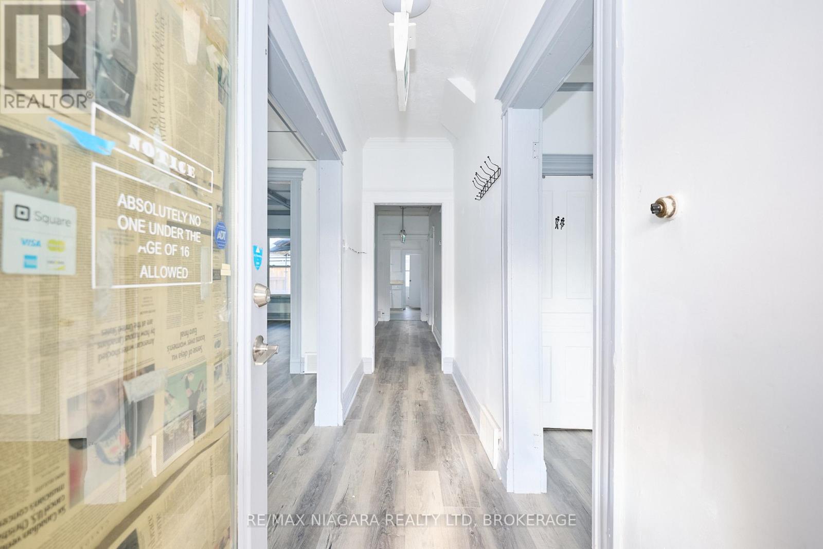 105a Welland Avenue, St. Catharines, Ontario  L2R 2H4 - Photo 4 - X12609954