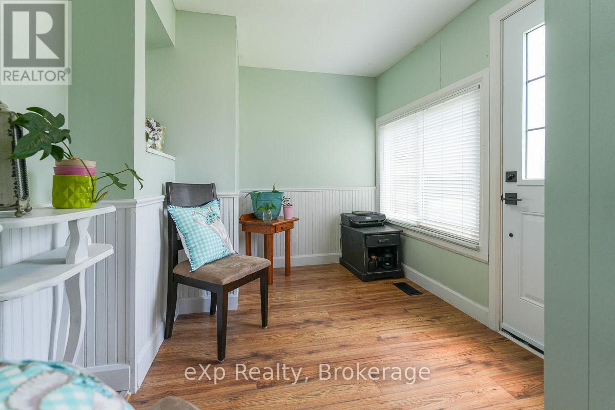 594 10th A Street W, Owen Sound, Ontario  N4K 3R6 - Photo 3 - X12609980